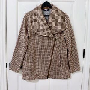 Lands' End Women's Tan Houndstooth Asymmetrical Zip midi jacket with pockets